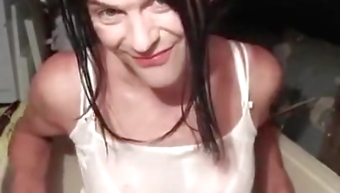 Teen amateur is smoking bath and enjoying her body