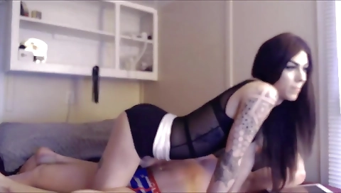 Amateur blowjob video showing a hot brunette girl sucking