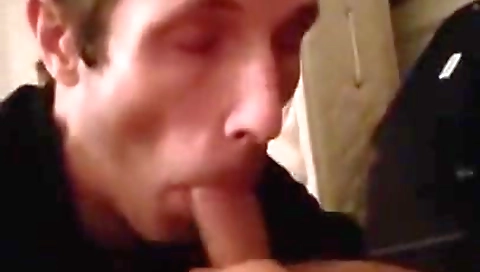 Horny guy sucking hot pussy in the interracial porn