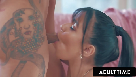 Teen with a nice big ass and a big boobs is fucked
