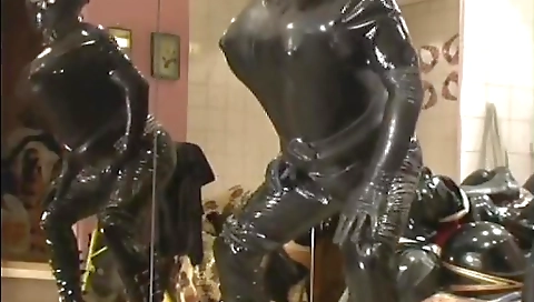 Transvestite sex and a big dick in a bdsm porn video