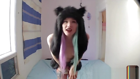 Solo amateur shemale with a huge booty riding a cock