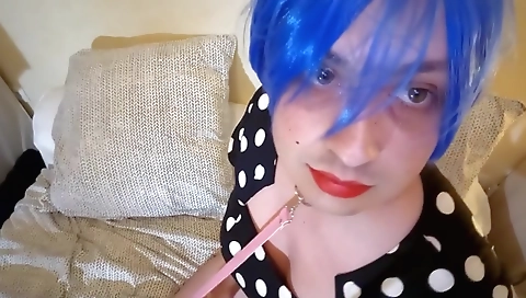 Dildo makes the lugs scream and I cum in front of the camera
