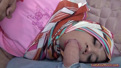 Tied-up Muslim babe gets her mouth fucked in homemade porn
