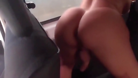 Trans brunette shemale with tattoo fucks on the sofa