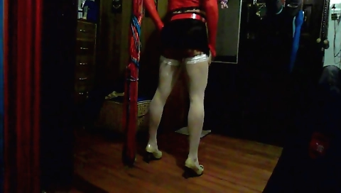 Latina woman in sexy lingerie solo in amateur video